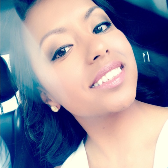 Profile Picture of Roseann Gorman (@rabelir1) on Poshmark