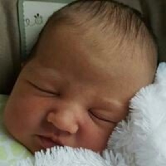 Profile Picture of Sharon larue Smith (@slsmith5637) on Poshmark