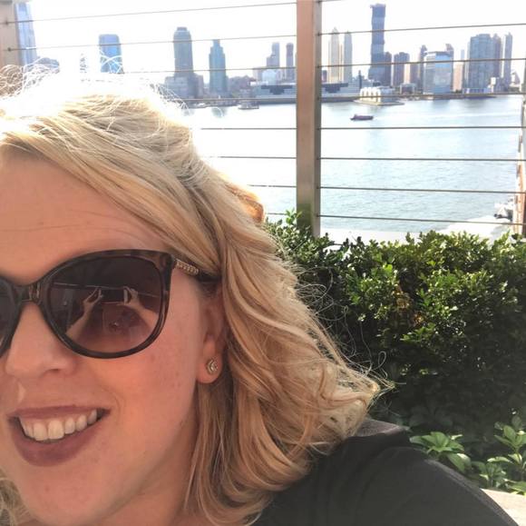 Profile Picture of Holly Diestler (@hdiest421) on Poshmark