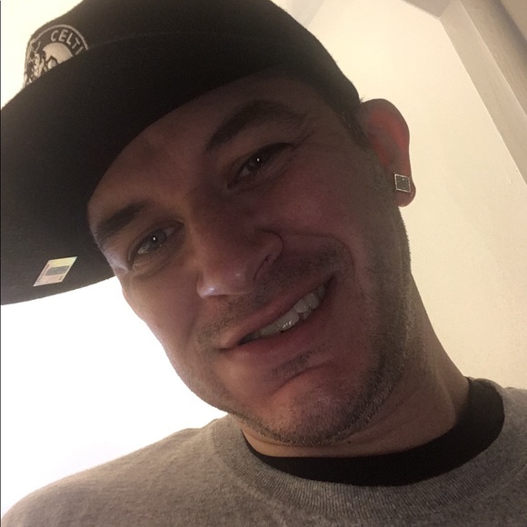 Profile Picture of Rich Marshall (@rich1217) on Poshmark