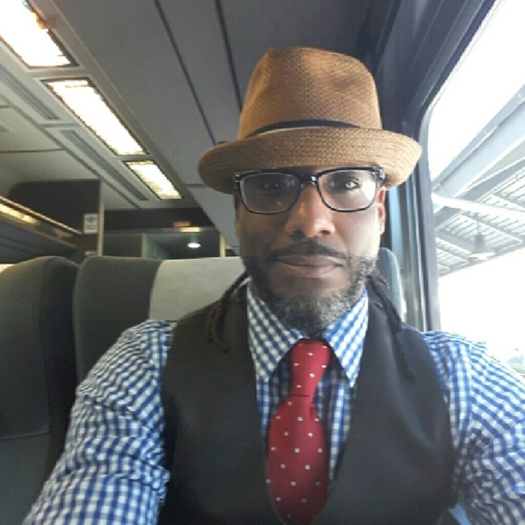 Profile Picture of Lennox Williams (@lionstar75) on Poshmark