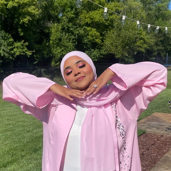 Profile Picture of Amal Abdallah (@amal_abdallah12) on Poshmark