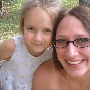 Profile Picture of Julianne Tracy (@jewels2438) on Myspace