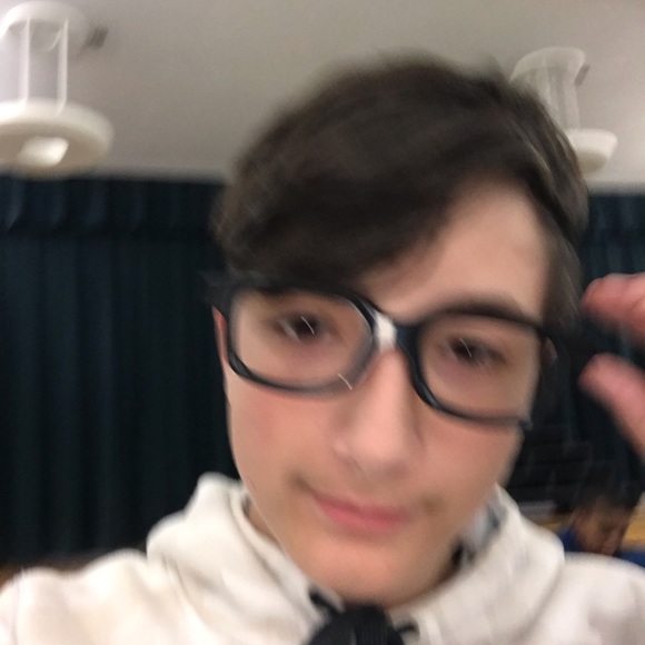 Profile Picture of Meinard Cuskey (@meinardcuskey) on Poshmark