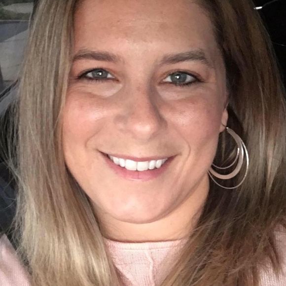 Profile Picture of Amanda Sobieski-litynskij (@amarie709) on Poshmark