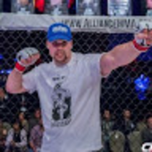 Profile Picture of Shawn Teed (@teedmma) on Poshmark