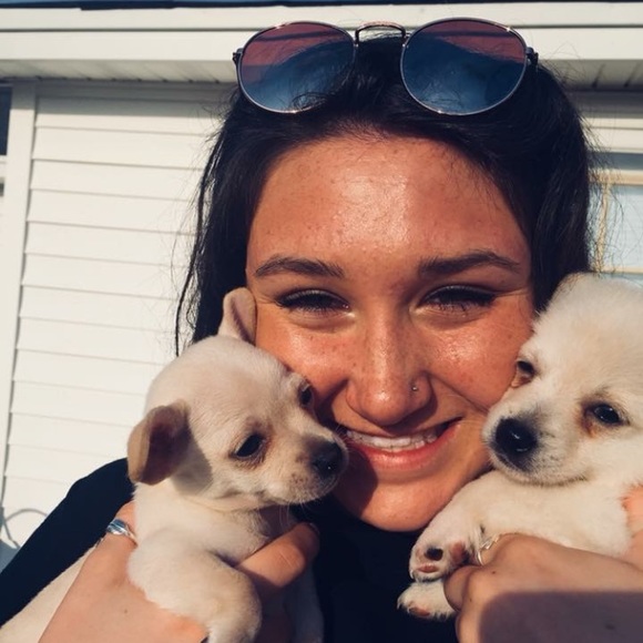 Profile Picture of Gianna Reitz (@giannareitz) on Poshmark
