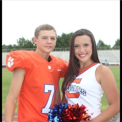 Profile Picture of Buffy Hale (@BuffyHale2) on Twitter