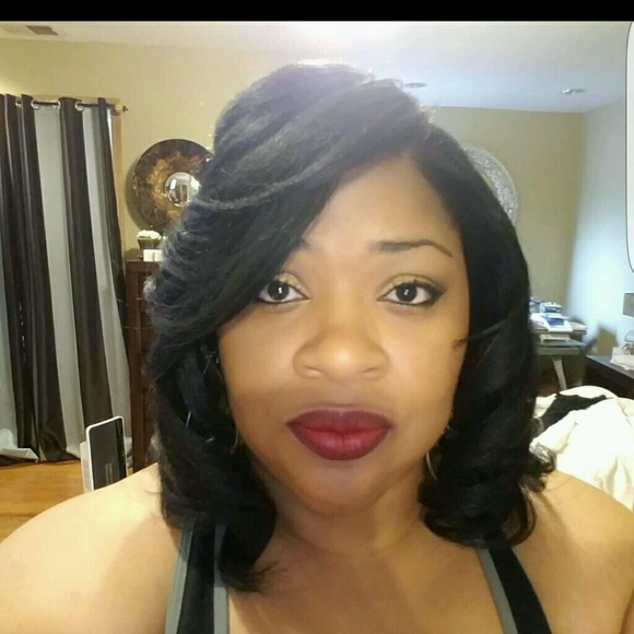 Profile Picture of Natasha Speights (@nspeights3297) on Poshmark