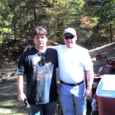 Profile Picture of Arnold Fee (@FeeArnold) on Twitter