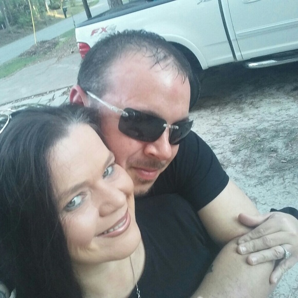 Profile Picture of Sharon Shattles (@worleybaby17) on Poshmark