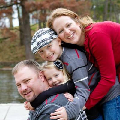 Profile Picture of Laurie Snyder (@LaurieDSnyder) on Twitter