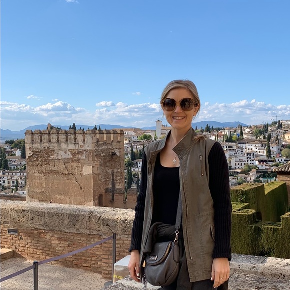 Profile Picture of Jackie Sloboda (@drjslo) on Poshmark