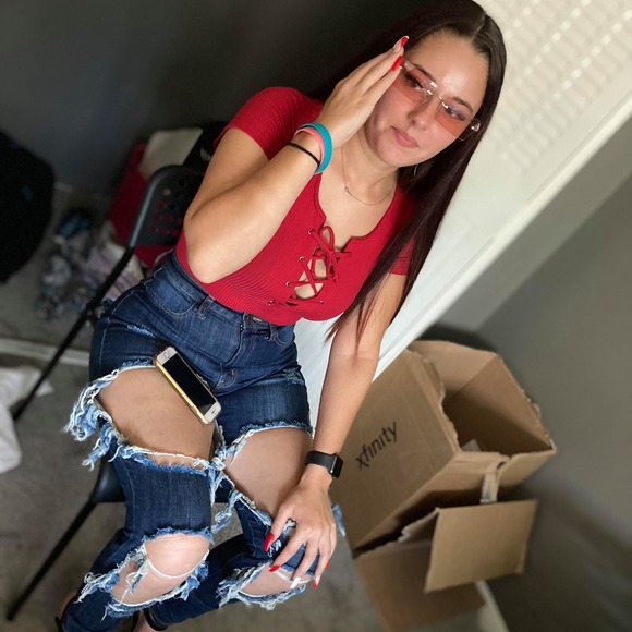 Profile Picture of Yvette Boyd (@yboyd15) on Poshmark