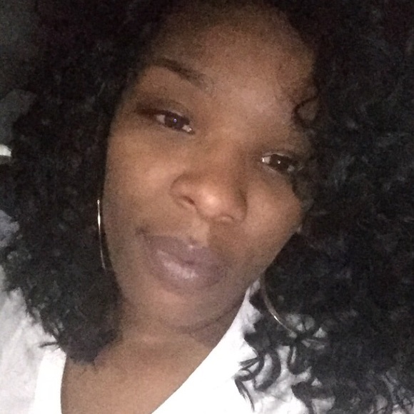 Profile Picture of Ebonee Jones (@woodrow2014) on Poshmark