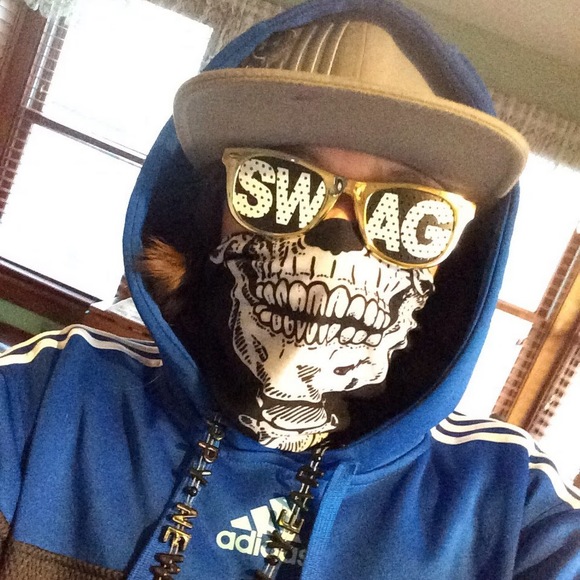 Profile Picture of Dominick Richards (@drich921) on Poshmark