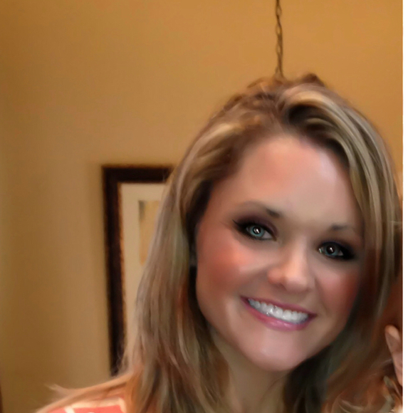 Profile Picture of Megan Kreko (@mkreko2211) on Poshmark