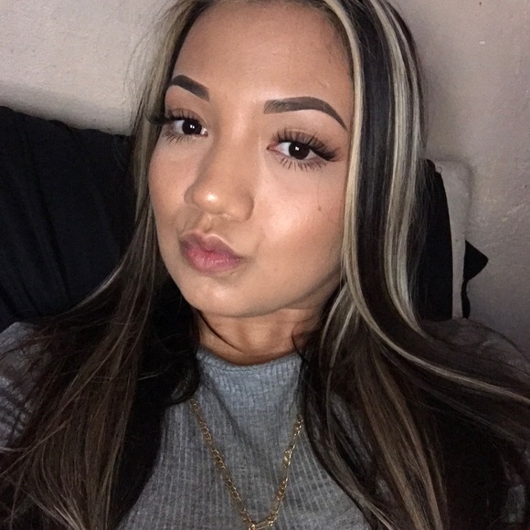 Profile Picture of Tiffany Diaz (@tiffjayla) on Poshmark