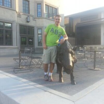 Profile Picture of Andrew Blumer (@blumer444) on Twitter