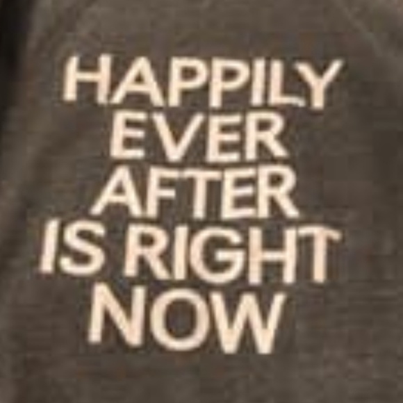 Profile Picture of Lani Gonzalez (@buddebear) on Poshmark