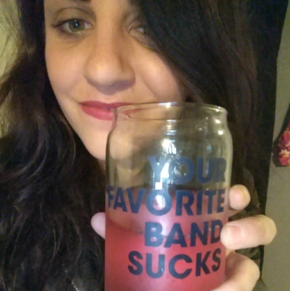 Profile Picture of Alisa Riddle (@riddleab24) on Poshmark