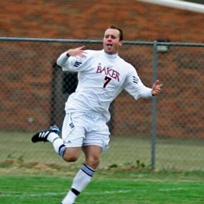 Profile Picture of Tom Lowndes (@FakeTomLowndes) on Twitter