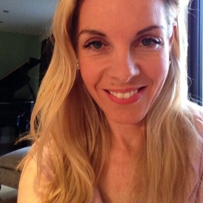 Profile Picture of Amanda (@amandajobbins) on Twitter