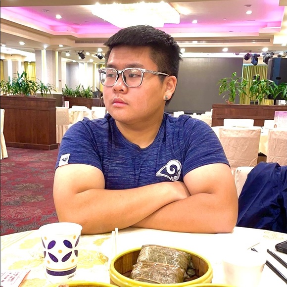 Profile Picture of Shengheng (mark) Feng (@markfeng) on Poshmark
