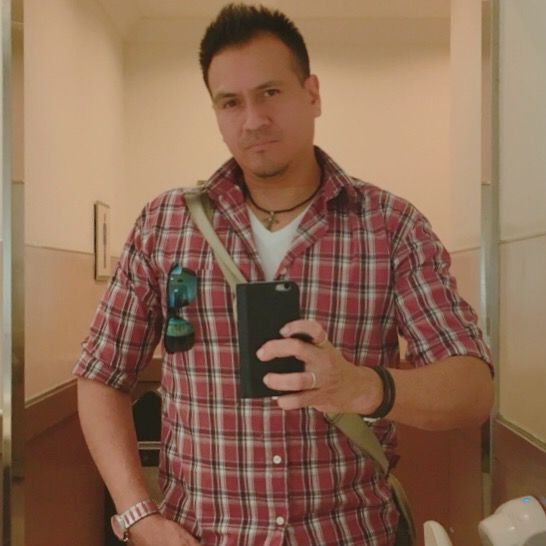 Profile Picture of Robert Gutelius 🇵🇪🎶🇯🇵 (@robert.gutefutbol) on Tiktok