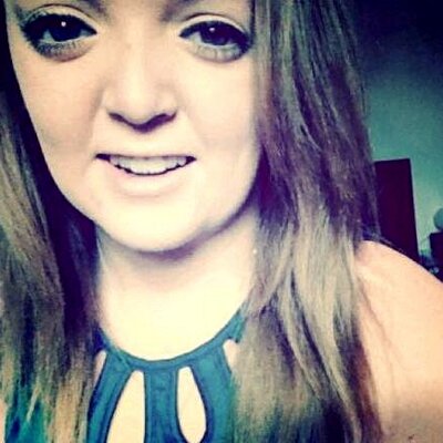 Profile Picture of Hayley Kerr (@lil_miss1995) on Twitter