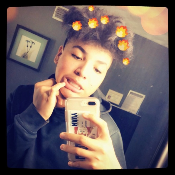 Profile Picture of Fernando Alba (@gameybomb) on Poshmark