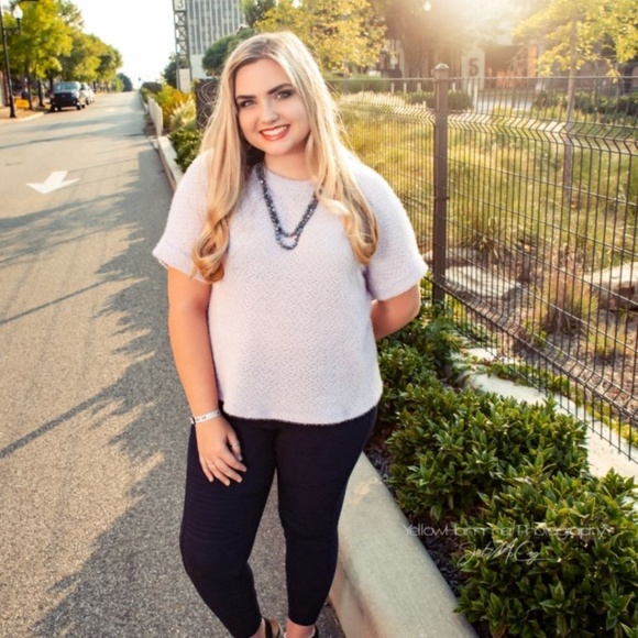 Profile Picture of Chloe Conrad (@chloefconrad) on Poshmark