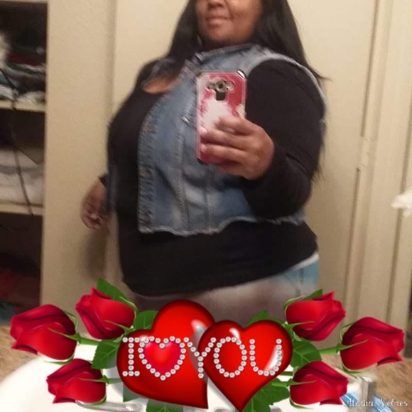 Profile Picture of Evonne Johnson (@evonne_johnson) on Poshmark