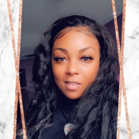 Profile Picture of Cicely Walker (@cicey1) on Poshmark