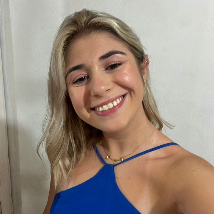 Profile Picture of Julia Zang (@juliazaang) on Tiktok