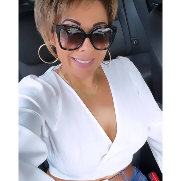 Profile Picture of Isabel Ferrer (@karina0695) on Poshmark