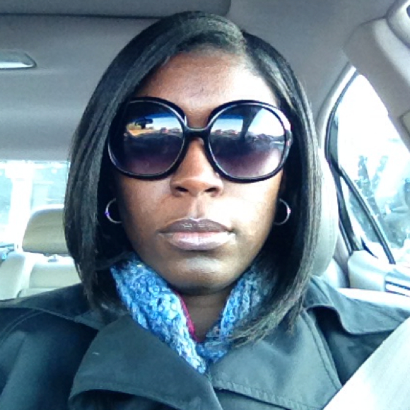 Profile Picture of Aisha Webb (@azwebb) on Poshmark