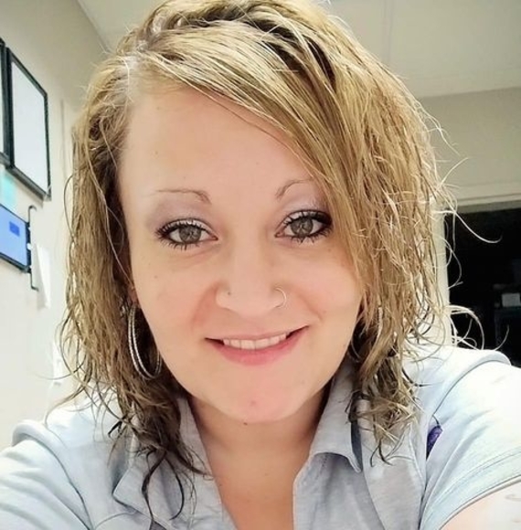 Profile Picture of Shana Laytart (@slaytart9) on Poshmark