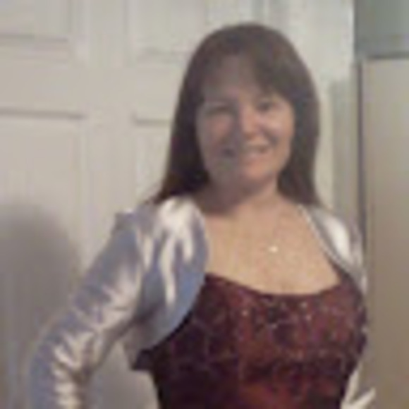 Profile Picture of Raye Provencher (@raye0928) on Poshmark