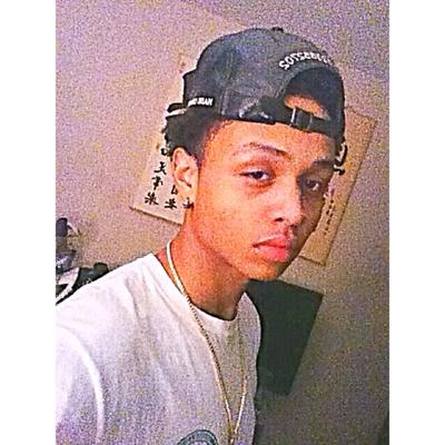 Profile Picture of Tyrell John (@SupremeRoller) on Twitter