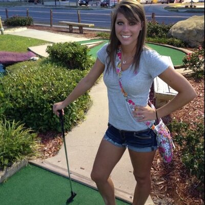 Profile Picture of Courtney Newell (@newell09) on Twitter