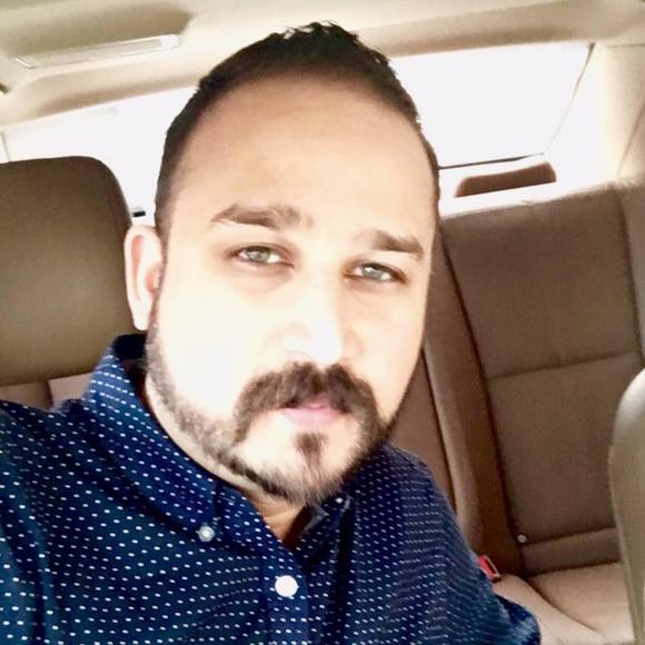 Profile Picture of Asif Ahmed (@arenamartinc) on Poshmark