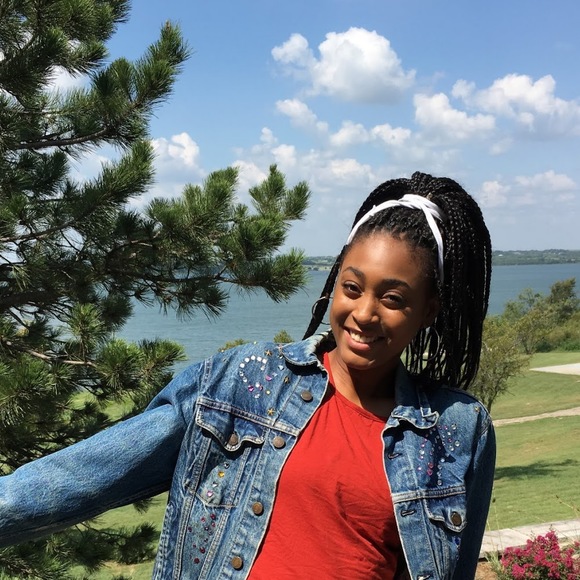 Profile Picture of Ajani Hodges (@ajrane1) on Poshmark