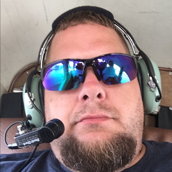 Profile Picture of Jason Lozier (@jloz69) on Poshmark