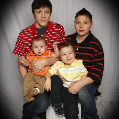 Profile Picture of Phillip Estrada (@PhillipTEstrada) on Twitter