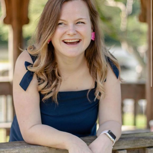 Profile Picture of Meredith Shea (@meredawg) on Poshmark