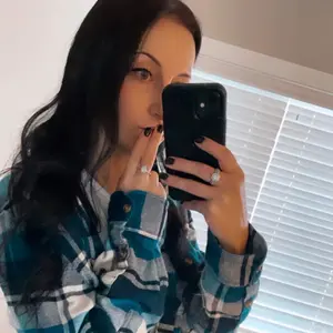 Profile Picture of Ashlee (@@ashleebaumel) on Tiktok