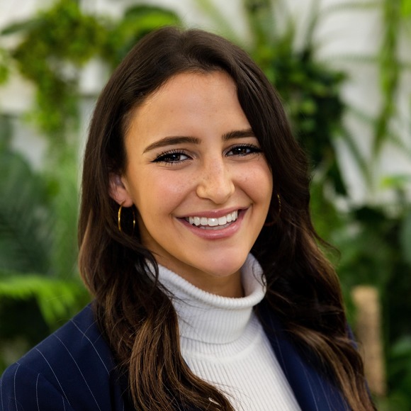 Laurie Laprade - Poshmark Profile Picture of Laurie Laprade (@laurielaprade) on Poshmark