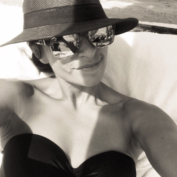 Profile Picture of Raquel Gitch (@rgitch) on Poshmark