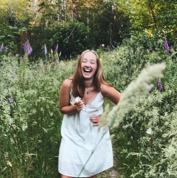 Profile Picture of Anna Haugen (@anna_haugen) on Poshmark